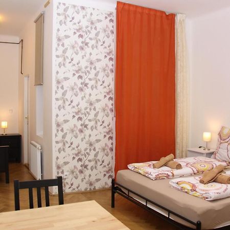 Central Prague Wenceslas Square Apartments المظهر الخارجي الصورة